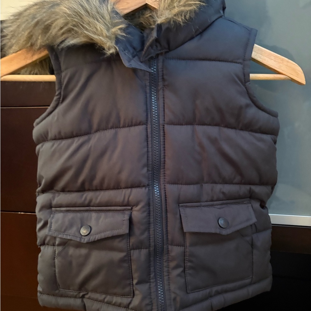 Old Navy Kids Puffer Vest with Faux Fur Trim - Dark Gray